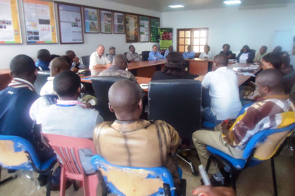 IITA DG and the Director for Central Africa addressing the staff at IITA Kalambo station