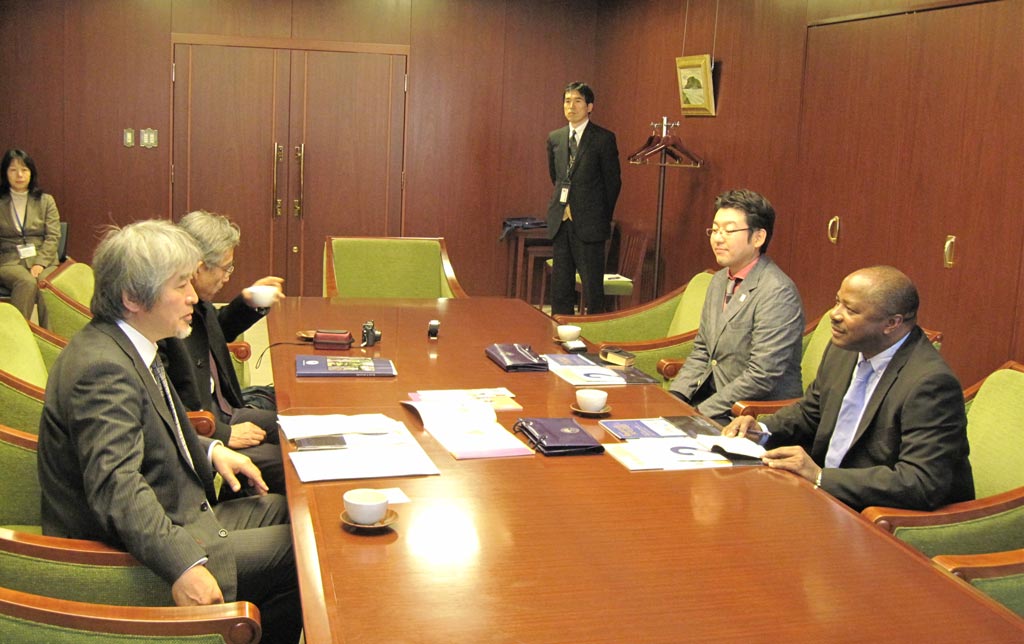 Picture of DG Sanginga meets with the president of Kyoto University, Japan