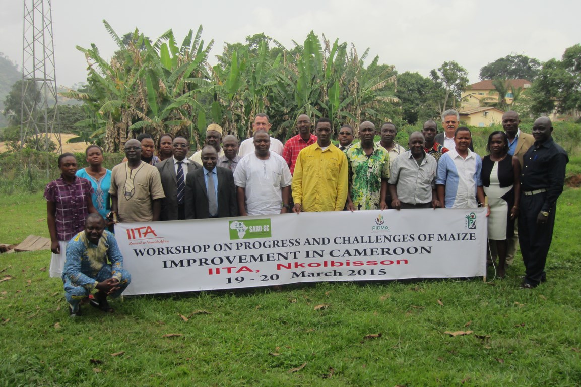 Maize Improvement Workshop participants pose for a group photo.