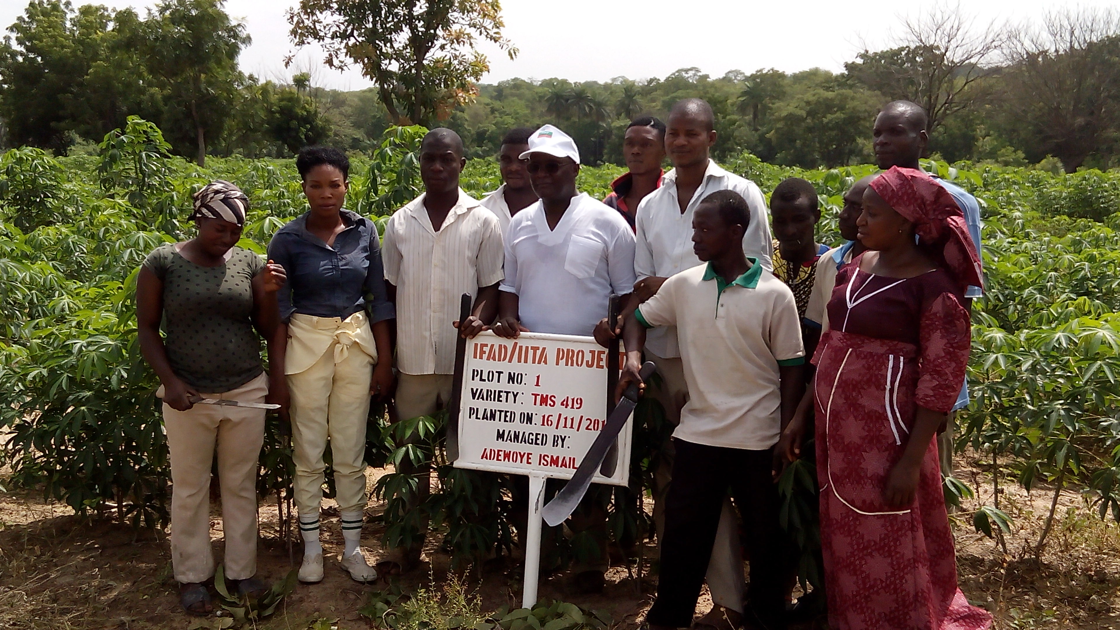 Dr Malu (wearing a white cap) with youth at WAHAN Farms, Ilorin.