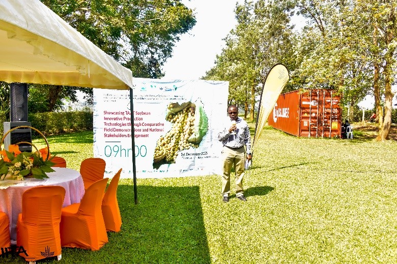 Dr George Mahuku delivering his welcome remarks