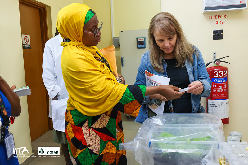 Professor Morufat Balogun with Dr Sandra Milach during a visit to the yam tissue culture lab.