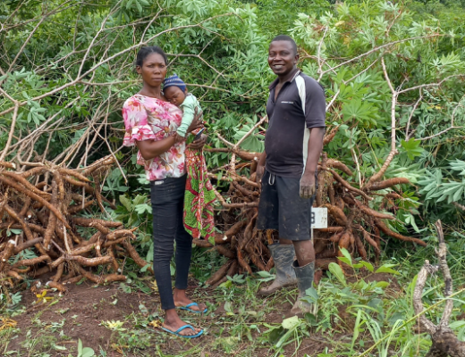 A Tricot farmer and his wife at Gboko, Benue state.