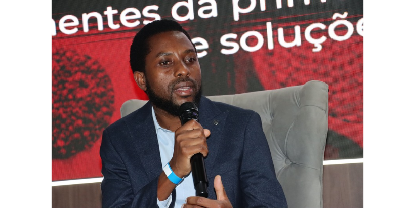 IITA Senior Research Supervisor, Nelito Rosário shares IITA's experience in early-generation seed production and quality assurance during the FACIM seed value-chain seminar.